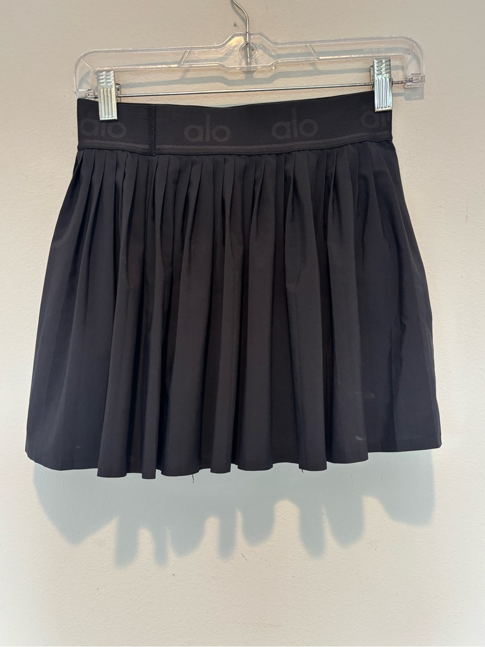 ALO Yoga Black Pleated Circle Skirt - Picture 2 of 3